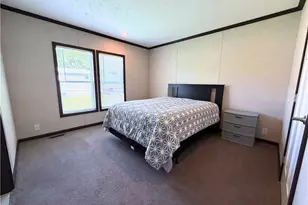 1569 Lee Ln, Grove City Boro, PA 16127 - Photo 9