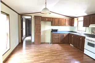 132 Maplehurst Dr, Raccoon Township, PA 15001 - Photo 3