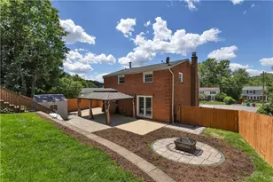 5040 Bahama Dr, Pittsburgh, PA 15239 - Photo 3
