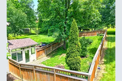 105 Northbrook Dr, Pine Township, PA 15044 - Photo 7