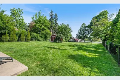 4 E Club Dr, Pittsburgh, PA 15236 - Photo 23