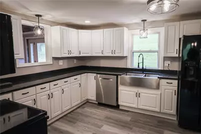 989 Blackhawk Rd, Beaver Falls, PA 15010 - Photo 9