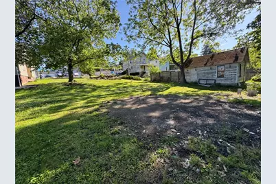 393 N Gallatin Ave, North Union Township, PA 15401 - Photo 11