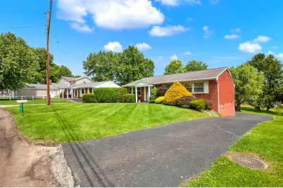 5 Shawnee Dr, Hempfield Township, PA 15601 - Photo 3