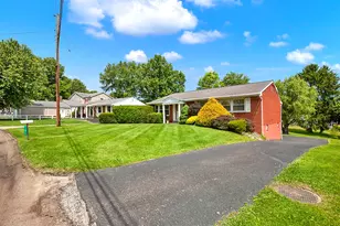 5 Shawnee Dr, Hempfield Township, PA 15601 - Photo 3