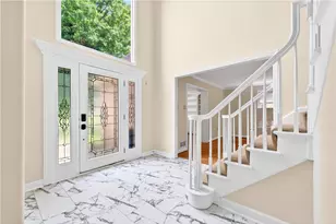 2480 Matterhorn Dr, Pittsburgh, PA 15090 - Photo 5