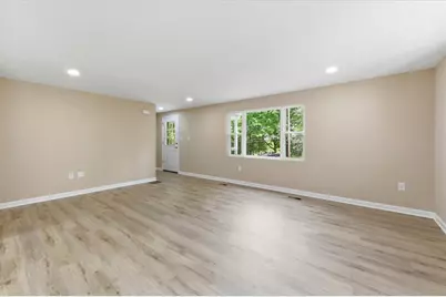 162 Foxwood Rd, Moon/Crescent Twp, PA 15108 - Photo 5