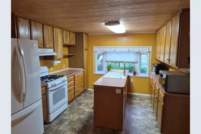 4008 Finleyville Elrama Rd, Finleyville, PA 15332 - Photo 3