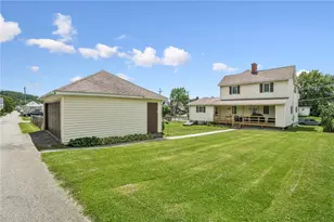 611 Harrison Ave, Jeannette, PA 15644 - Photo 3