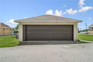 611 Harrison Ave, Jeannette, PA 15644 - Photo 7