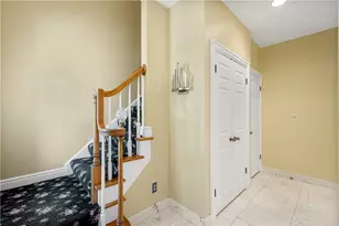 315 Kingsberry Cir, Pittsburgh, PA 15234 - Photo 3