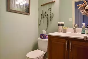 957 Montclair Dr, Moon/Crescent Twp, PA 15108 - Photo 9