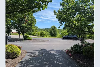 957 Montclair Dr, Moon/Crescent Twp, PA 15108 - Photo 23