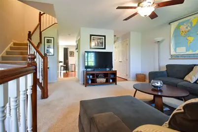 957 Montclair Dr, Moon/Crescent Twp, PA 15108 - Photo 11