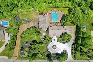 2500 Country Club Dr, Robinson Twp, PA 15205 - Photo 9