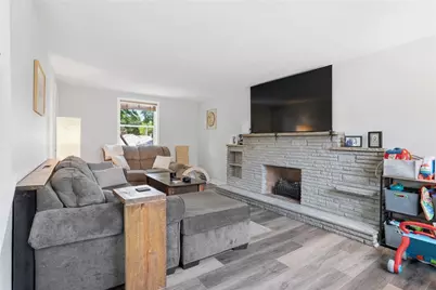 11 E Willock Rd, Pittsburgh, PA 15227 - Photo 3