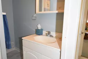 6914 Monroe Ave, West Mifflin, PA 15122 - Photo 13