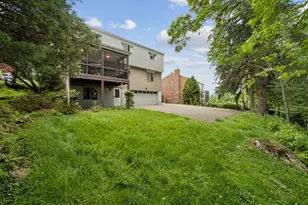 5696 Glen Hill Dr, Bethel Park, PA 15102 - Photo 29