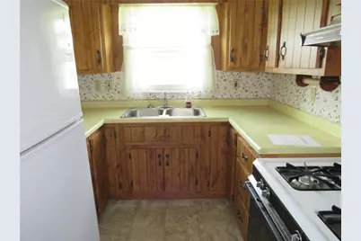 225 N Main St, Houston, PA 15342 - Photo 11