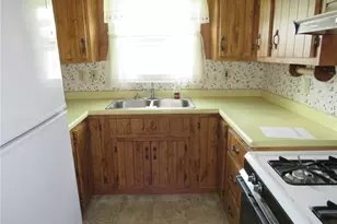 225 N Main St, Houston, PA 15342 - Photo 11