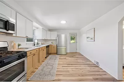 924 Darlington Ave, Jeannette, PA 15644 - Photo 13