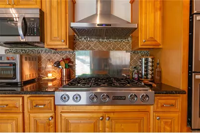 468 Cherokee Dr, Center Township, PA 16001 - Photo 11