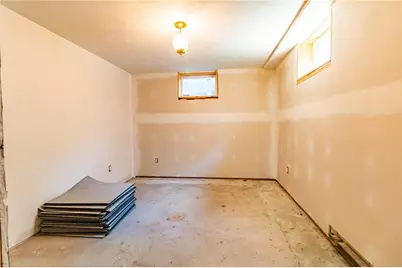 468 Cherokee Dr, Center Township, PA 16001 - Photo 25