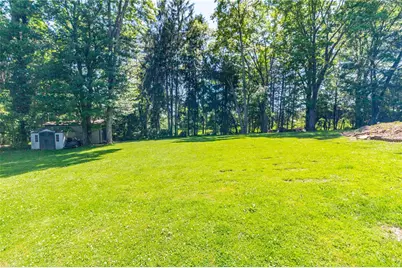 468 Cherokee Dr, Center Township, PA 16001 - Photo 33