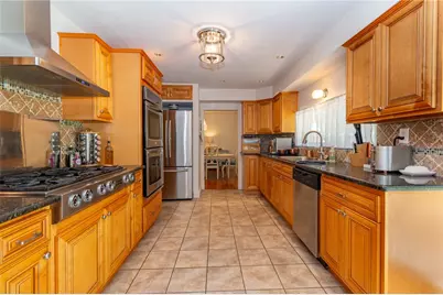 468 Cherokee Dr, Center Township, PA 16001 - Photo 7