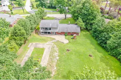 468 Cherokee Dr, Center Township, PA 16001 - Photo 41