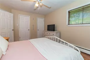 468 Cherokee Dr, Center Township, PA 16001 - Photo 17