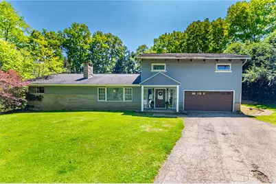 468 Cherokee Dr, Center Township, PA 16001 - Photo 1