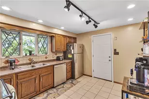 122 Northumberland Dr, Hempfield Township, PA 15642 - Photo 13