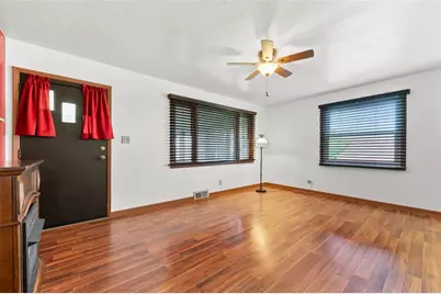 306 1/2 Oakland Ave, Charleroi Boro, PA 15022 - Photo 3