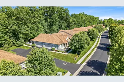 246 Stonegate Blvd, Hermitage, PA 16148 - Photo 19