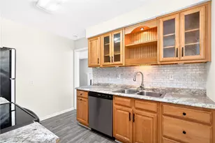 1560 Crestview Dr, Pittsburgh, PA 15237 - Photo 13