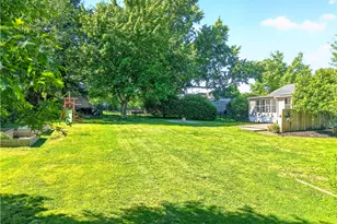 1560 Crestview Dr, Pittsburgh, PA 15237 - Photo 41