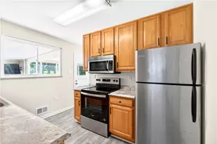 1560 Crestview Dr, Pittsburgh, PA 15237 - Photo 15