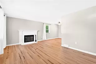 1560 Crestview Dr, Pittsburgh, PA 15237 - Photo 7