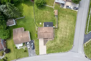 4879 Hialeah Dr, Pittsburgh, PA 15239 - Photo 31