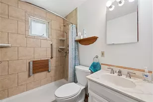 4879 Hialeah Dr, Pittsburgh, PA 15239 - Photo 13
