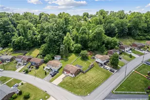 4879 Hialeah Dr, Pittsburgh, PA 15239 - Photo 29