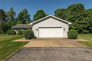 421 N N Main St, Harrisville Boro, PA 16038 - Photo 37