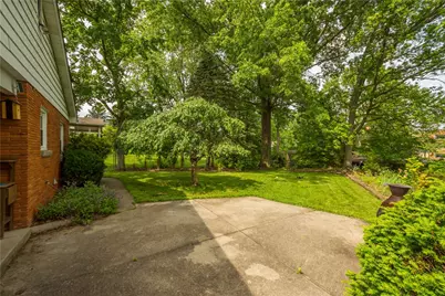 347 Carlton Rd, Bethel Park, PA 15102 - Photo 35