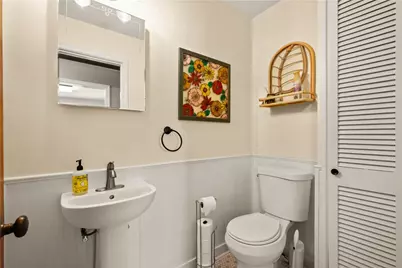 347 Carlton Rd, Bethel Park, PA 15102 - Photo 27