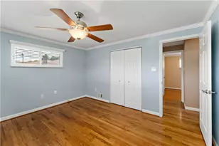 210 E Harbison Rd, Robinson Twp, PA 15205 - Photo 17