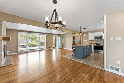 210 E Harbison Rd, Robinson Twp, PA 15205 - Photo 9