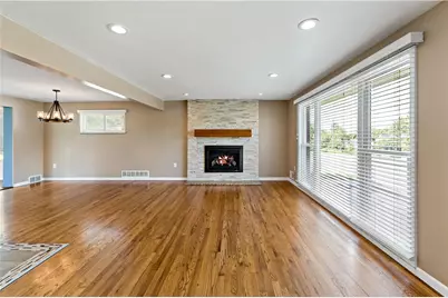 210 E Harbison Rd, Robinson Twp, PA 15205 - Photo 5