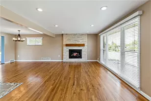 210 E Harbison Rd, Robinson Twp, PA 15205 - Photo 5