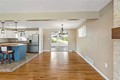 210 E Harbison Rd, Robinson Twp, PA 15205 - Photo 7